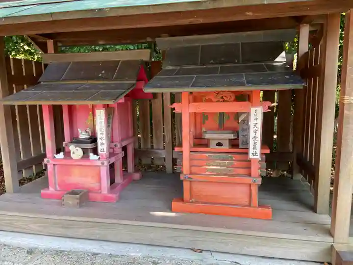 豊藤稲荷神社の末社・摂社