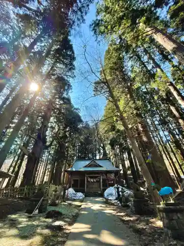 巖鬼山神社の本殿