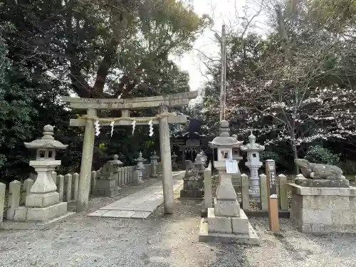 曽禰神社の{uncategorized: "未分類", other: "その他", undefined: "問題あり", building: "その他建物", grave: "お墓", sacred_gate: "鳥居", guardian: "狛犬", statue: "像", buddha: "仏像", history: "歴史", nature: "自然", garden: "庭園", animal: "動物", pagoda: "塔", temizu: "手水舎", mountain_gate: "山門・神門", sanctuary: "本殿・本堂", subordinate: "末社・摂社", art: "芸術", scenery: "景色", jizo: "地蔵", ema: "絵馬", goshuin: "御朱印", omikuji: "おみくじ", items: "授与品その他", amulet: "お守り", goshuincho: "御朱印帳", eats: "食事", festival: "お祭り", votive_dance: "神楽", shichigosan: "七五三参", wedding: "結婚式", experience: "体験その他", initially: "初詣", around: "周辺", anti_infection: "感染症対策"}