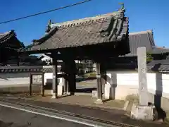 順念寺の山門