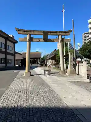 鶴見神社の鳥居