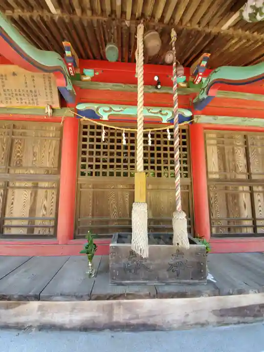 白髭神社の本殿・本堂