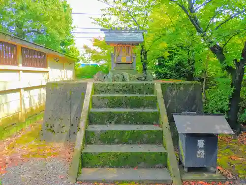 小池神社の末社