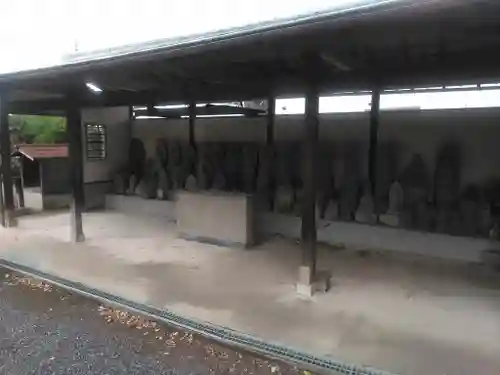 高野寺の像