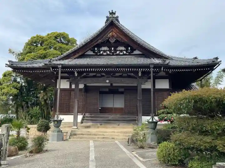 法雲寺の{uncategorized: "未分類", other: "その他", undefined: "問題あり", building: "その他建物", grave: "お墓", sacred_gate: "鳥居", guardian: "狛犬", statue: "像", buddha: "仏像", history: "歴史", nature: "自然", garden: "庭園", animal: "動物", pagoda: "塔", temizu: "手水舎", mountain_gate: "山門・神門", sanctuary: "本殿・本堂", subordinate: "末社・摂社", art: "芸術", scenery: "景色", jizo: "地蔵", ema: "絵馬", goshuin: "御朱印", omikuji: "おみくじ", items: "授与品その他", amulet: "お守り", goshuincho: "御朱印帳", eats: "食事", festival: "お祭り", votive_dance: "神楽", shichigosan: "七五三参", wedding: "結婚式", experience: "体験その他", initially: "初詣", around: "周辺", anti_infection: "感染症対策"}