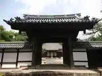 蓮教寺の山門・神門