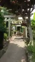 横浜御嶽神社の鳥居