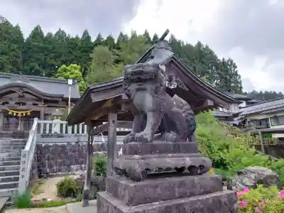 伊夜比咩神社の{uncategorized: "未分類", other: "その他", undefined: "問題あり", building: "その他建物", grave: "お墓", sacred_gate: "鳥居", guardian: "狛犬", statue: "像", buddha: "仏像", history: "歴史", nature: "自然", garden: "庭園", animal: "動物", pagoda: "塔", temizu: "手水舎", mountain_gate: "山門・神門", sanctuary: "本殿・本堂", subordinate: "末社・摂社", art: "芸術", scenery: "景色", jizo: "地蔵", ema: "絵馬", goshuin: "御朱印", omikuji: "おみくじ", items: "授与品その他", amulet: "お守り", goshuincho: "御朱印帳", eats: "食事", festival: "お祭り", votive_dance: "神楽", shichigosan: "七五三参", wedding: "結婚式", experience: "体験その他", initially: "初詣", around: "周辺", anti_infection: "感染症対策"}