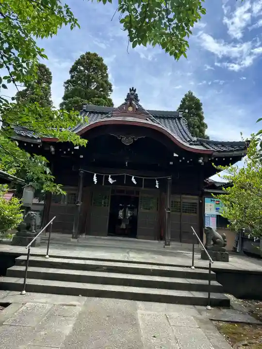 越中白山総社の{uncategorized: "未分類", other: "その他", undefined: "問題あり", building: "その他建物", grave: "お墓", sacred_gate: "鳥居", guardian: "狛犬", statue: "像", buddha: "仏像", history: "歴史", nature: "自然", garden: "庭園", animal: "動物", pagoda: "塔", temizu: "手水舎", mountain_gate: "山門・神門", sanctuary: "本殿・本堂", subordinate: "末社・摂社", art: "芸術", scenery: "景色", jizo: "地蔵", ema: "絵馬", goshuin: "御朱印", omikuji: "おみくじ", items: "授与品その他", amulet: "お守り", goshuincho: "御朱印帳", eats: "食事", festival: "お祭り", votive_dance: "神楽", shichigosan: "七五三参", wedding: "結婚式", experience: "体験その他", initially: "初詣", around: "周辺", anti_infection: "感染症対策"}