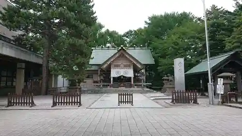 白石神社の本殿・本堂