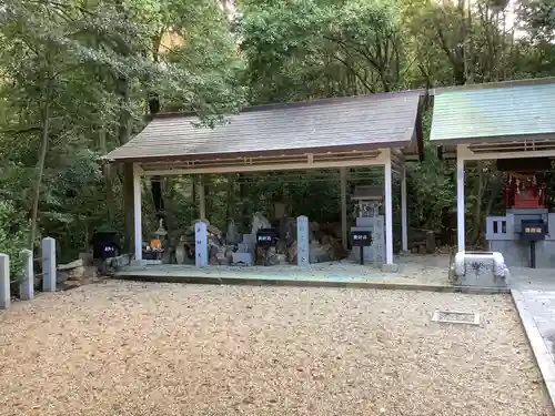 八劔神社（大森）の末社・摂社