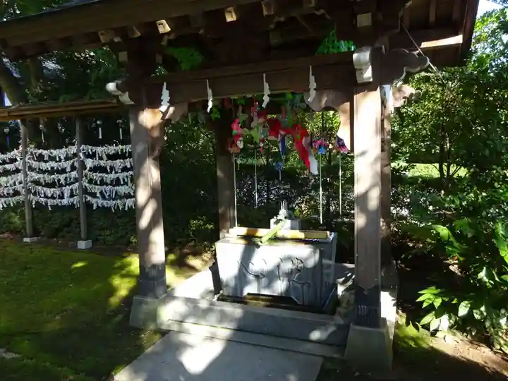 鏡石鹿嶋神社 *安産・開運・勝利の神さま*の手水舎