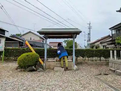諏訪神社の手水舎