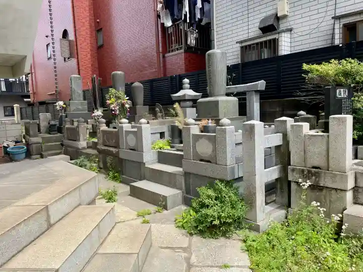 地蔵寺の{uncategorized: "未分類", other: "その他", undefined: "問題あり", building: "その他建物", grave: "お墓", sacred_gate: "鳥居", guardian: "狛犬", statue: "像", buddha: "仏像", history: "歴史", nature: "自然", garden: "庭園", animal: "動物", pagoda: "塔", temizu: "手水舎", mountain_gate: "山門・神門", sanctuary: "本殿・本堂", subordinate: "末社・摂社", art: "芸術", scenery: "景色", jizo: "地蔵", ema: "絵馬", goshuin: "御朱印", omikuji: "おみくじ", items: "授与品その他", amulet: "お守り", goshuincho: "御朱印帳", eats: "食事", festival: "お祭り", votive_dance: "神楽", shichigosan: "七五三参", wedding: "結婚式", experience: "体験その他", initially: "初詣", around: "周辺", anti_infection: "感染症対策"}
