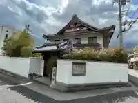 遍照寺の本殿・本堂