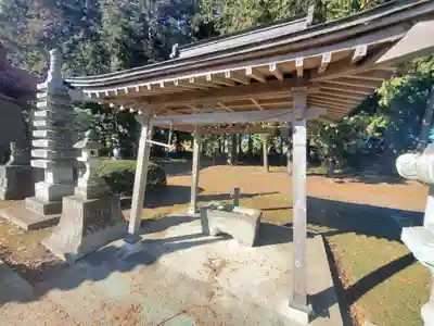 沖稲荷神社の手水舎