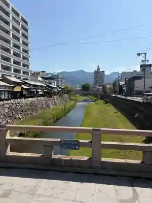 蛙大明神 の{uncategorized: "未分類", other: "その他", undefined: "問題あり", building: "その他建物", grave: "お墓", sacred_gate: "鳥居", guardian: "狛犬", statue: "像", buddha: "仏像", history: "歴史", nature: "自然", garden: "庭園", animal: "動物", pagoda: "塔", temizu: "手水舎", mountain_gate: "山門・神門", sanctuary: "本殿・本堂", subordinate: "末社・摂社", art: "芸術", scenery: "景色", jizo: "地蔵", ema: "絵馬", goshuin: "御朱印", omikuji: "おみくじ", items: "授与品その他", amulet: "お守り", goshuincho: "御朱印帳", eats: "食事", festival: "お祭り", votive_dance: "神楽", shichigosan: "七五三参", wedding: "結婚式", experience: "体験その他", initially: "初詣", around: "周辺", anti_infection: "感染症対策"}