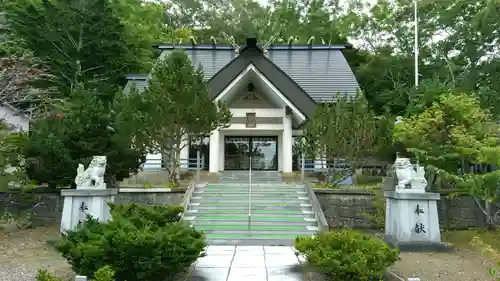 霧多布神社の本殿