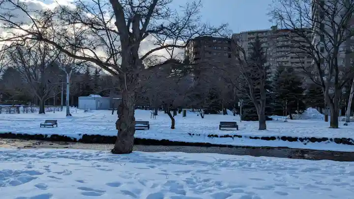 彌彦神社 (伊夜日子神社)の周辺