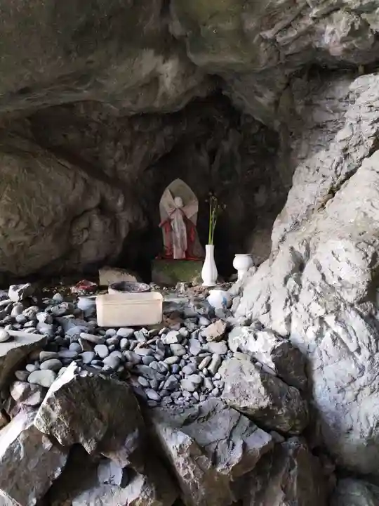 御厨人窟・神明窟(高知県)