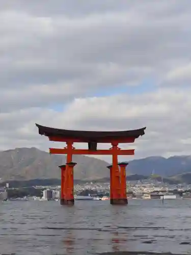 厳島神社(広島県)