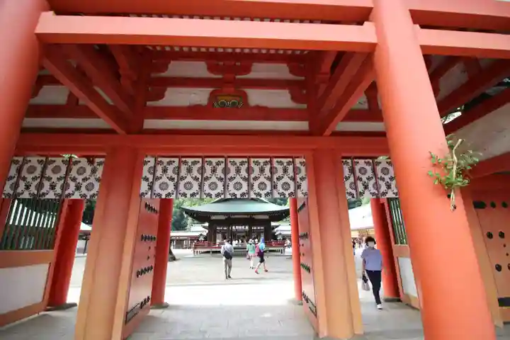 武蔵一宮氷川神社の山門・神門