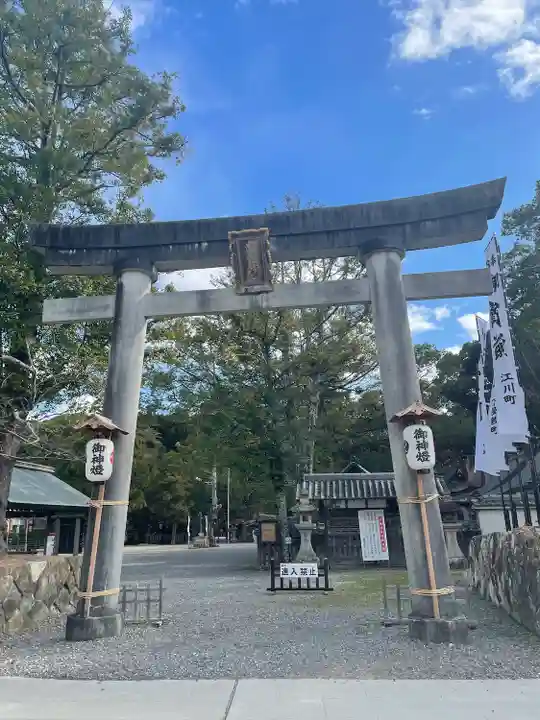 闘鶏神社の鳥居