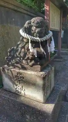 海南神社の狛犬