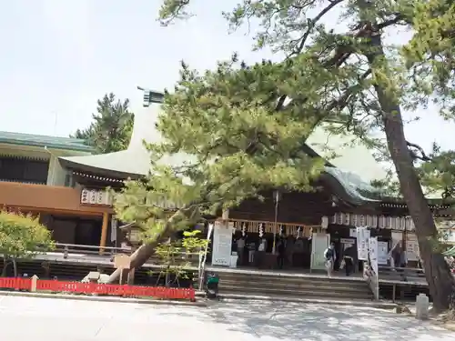 白山神社の本殿