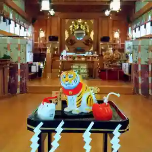 彌彦神社 (伊夜日子神社)の本殿・本堂(2023年09月05日(火) 10時58分53秒投稿)