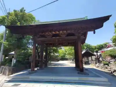 甚目寺の山門・神門