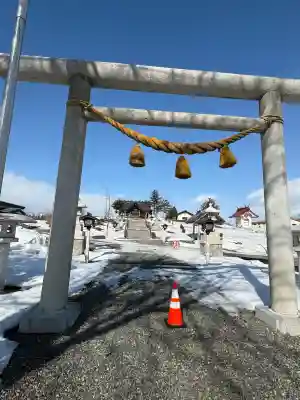 清水神社の{uncategorized: "未分類", other: "その他", undefined: "問題あり", building: "その他建物", grave: "お墓", sacred_gate: "鳥居", guardian: "狛犬", statue: "像", buddha: "仏像", history: "歴史", nature: "自然", garden: "庭園", animal: "動物", pagoda: "塔", temizu: "手水舎", mountain_gate: "山門・神門", sanctuary: "本殿・本堂", subordinate: "末社・摂社", art: "芸術", scenery: "景色", jizo: "地蔵", ema: "絵馬", goshuin: "御朱印", omikuji: "おみくじ", items: "授与品その他", amulet: "お守り", goshuincho: "御朱印帳", eats: "食事", festival: "お祭り", votive_dance: "神楽", shichigosan: "七五三参", wedding: "結婚式", experience: "体験その他", initially: "初詣", around: "周辺", anti_infection: "感染症対策"}