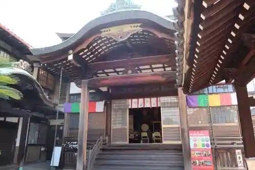 萬年寺の本殿