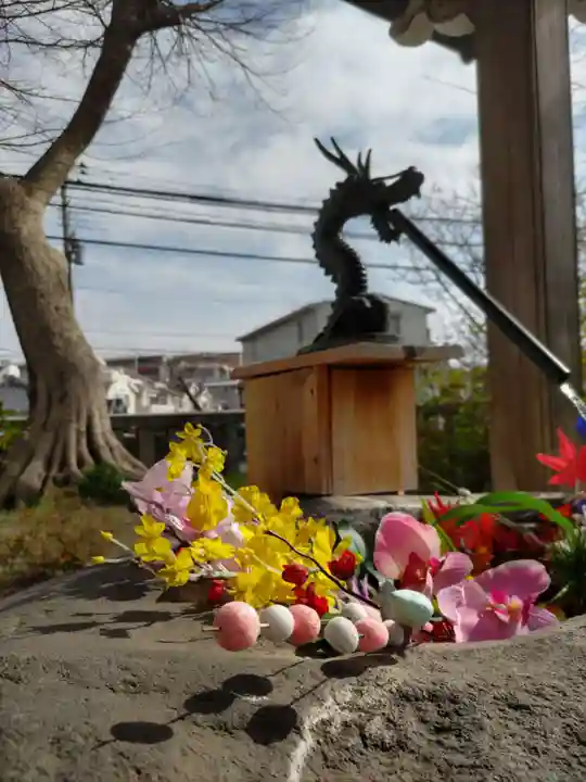 久里浜八幡神社の手水舎