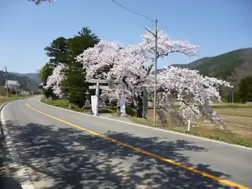 高司神社〜むすびの神の鎮まる社〜の周辺