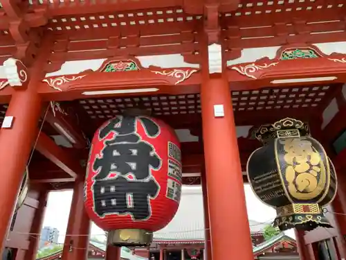 浅草寺の山門