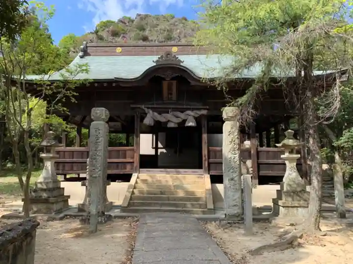 白髭神社の本殿・本堂
