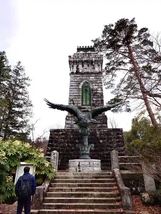 宮城縣護國神社の塔