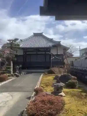 西蓮寺の本殿・本堂