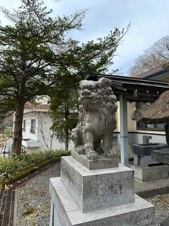 湯澤神社の狛犬