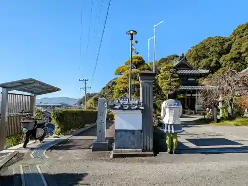 瑞雲院の山門