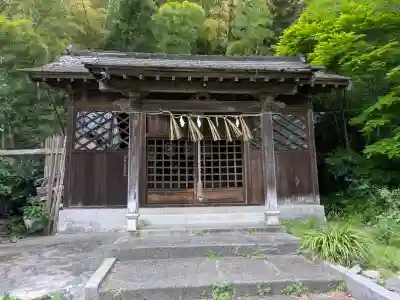 家神社の{uncategorized: "未分類", other: "その他", undefined: "問題あり", building: "その他建物", grave: "お墓", sacred_gate: "鳥居", guardian: "狛犬", statue: "像", buddha: "仏像", history: "歴史", nature: "自然", garden: "庭園", animal: "動物", pagoda: "塔", temizu: "手水舎", mountain_gate: "山門・神門", sanctuary: "本殿・本堂", subordinate: "末社・摂社", art: "芸術", scenery: "景色", jizo: "地蔵", ema: "絵馬", goshuin: "御朱印", omikuji: "おみくじ", items: "授与品その他", amulet: "お守り", goshuincho: "御朱印帳", eats: "食事", festival: "お祭り", votive_dance: "神楽", shichigosan: "七五三参", wedding: "結婚式", experience: "体験その他", initially: "初詣", around: "周辺", anti_infection: "感染症対策"}