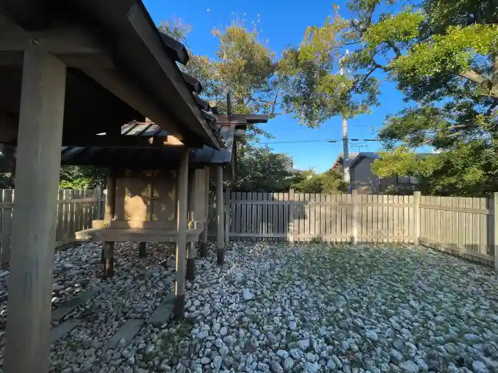 馬瀬神社の{uncategorized: "未分類", other: "その他", undefined: "問題あり", building: "その他建物", grave: "お墓", sacred_gate: "鳥居", guardian: "狛犬", statue: "像", buddha: "仏像", history: "歴史", nature: "自然", garden: "庭園", animal: "動物", pagoda: "塔", temizu: "手水舎", mountain_gate: "山門・神門", sanctuary: "本殿・本堂", subordinate: "末社・摂社", art: "芸術", scenery: "景色", jizo: "地蔵", ema: "絵馬", goshuin: "御朱印", omikuji: "おみくじ", items: "授与品その他", amulet: "お守り", goshuincho: "御朱印帳", eats: "食事", festival: "お祭り", votive_dance: "神楽", shichigosan: "七五三参", wedding: "結婚式", experience: "体験その他", initially: "初詣", around: "周辺", anti_infection: "感染症対策"}