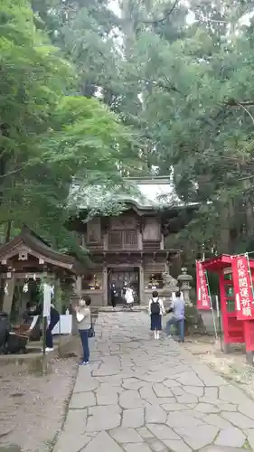 鷲子山上神社の山門