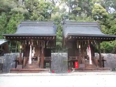 石座神社の末社・摂社