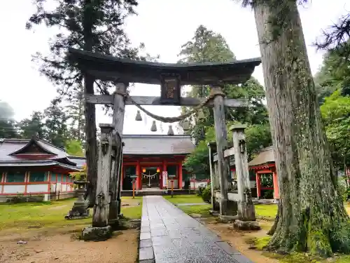 出石神社の{uncategorized: "未分類", other: "その他", undefined: "問題あり", building: "その他建物", grave: "お墓", sacred_gate: "鳥居", guardian: "狛犬", statue: "像", buddha: "仏像", history: "歴史", nature: "自然", garden: "庭園", animal: "動物", pagoda: "塔", temizu: "手水舎", mountain_gate: "山門・神門", sanctuary: "本殿・本堂", subordinate: "末社・摂社", art: "芸術", scenery: "景色", jizo: "地蔵", ema: "絵馬", goshuin: "御朱印", omikuji: "おみくじ", items: "授与品その他", amulet: "お守り", goshuincho: "御朱印帳", eats: "食事", festival: "お祭り", votive_dance: "神楽", shichigosan: "七五三参", wedding: "結婚式", experience: "体験その他", initially: "初詣", around: "周辺", anti_infection: "感染症対策"}