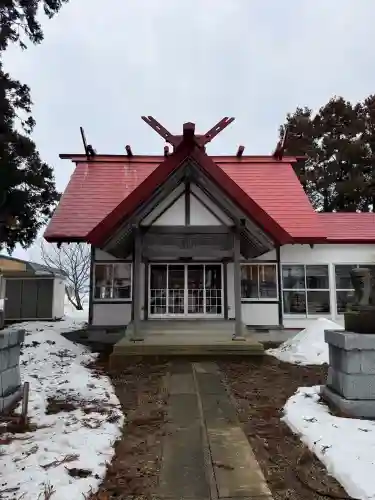 東開発稲荷神社の{uncategorized: "未分類", other: "その他", undefined: "問題あり", building: "その他建物", grave: "お墓", sacred_gate: "鳥居", guardian: "狛犬", statue: "像", buddha: "仏像", history: "歴史", nature: "自然", garden: "庭園", animal: "動物", pagoda: "塔", temizu: "手水舎", mountain_gate: "山門・神門", sanctuary: "本殿・本堂", subordinate: "末社・摂社", art: "芸術", scenery: "景色", jizo: "地蔵", ema: "絵馬", goshuin: "御朱印", omikuji: "おみくじ", items: "授与品その他", amulet: "お守り", goshuincho: "御朱印帳", eats: "食事", festival: "お祭り", votive_dance: "神楽", shichigosan: "七五三参", wedding: "結婚式", experience: "体験その他", initially: "初詣", around: "周辺", anti_infection: "感染症対策"}