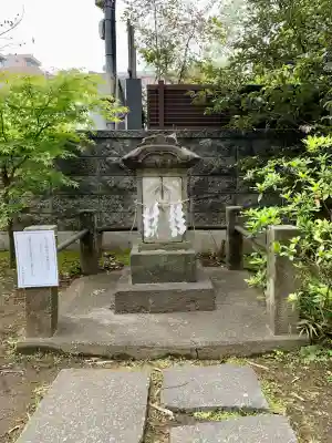 溝口神社の{uncategorized: "未分類", other: "その他", undefined: "問題あり", building: "その他建物", grave: "お墓", sacred_gate: "鳥居", guardian: "狛犬", statue: "像", buddha: "仏像", history: "歴史", nature: "自然", garden: "庭園", animal: "動物", pagoda: "塔", temizu: "手水舎", mountain_gate: "山門・神門", sanctuary: "本殿・本堂", subordinate: "末社・摂社", art: "芸術", scenery: "景色", jizo: "地蔵", ema: "絵馬", goshuin: "御朱印", omikuji: "おみくじ", items: "授与品その他", amulet: "お守り", goshuincho: "御朱印帳", eats: "食事", festival: "お祭り", votive_dance: "神楽", shichigosan: "七五三参", wedding: "結婚式", experience: "体験その他", initially: "初詣", around: "周辺", anti_infection: "感染症対策"}