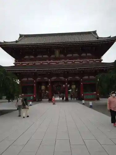 浅草寺の山門・神門