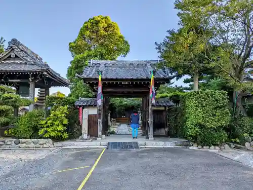 正法寺の山門・神門